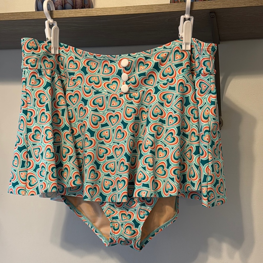 Unique Vintage Green and Pink Heart Swim Skirt